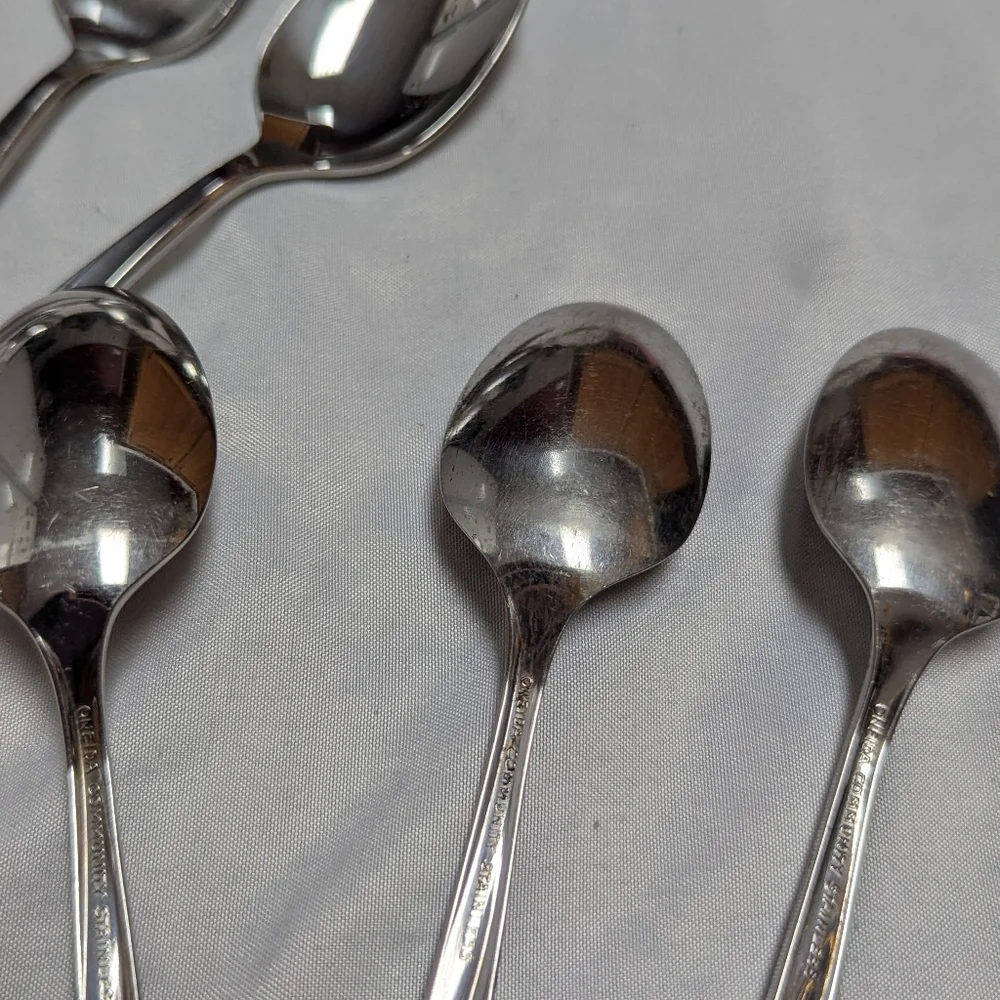 Set Of 11 Oneida Community Twin Star Tea Spoons MCM Vintage Atomic Stainless